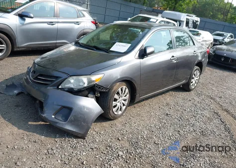 2013 Toyota Corolla Le z USA, uszkodzony, nr VIN 2T1BU4EE5DC125547